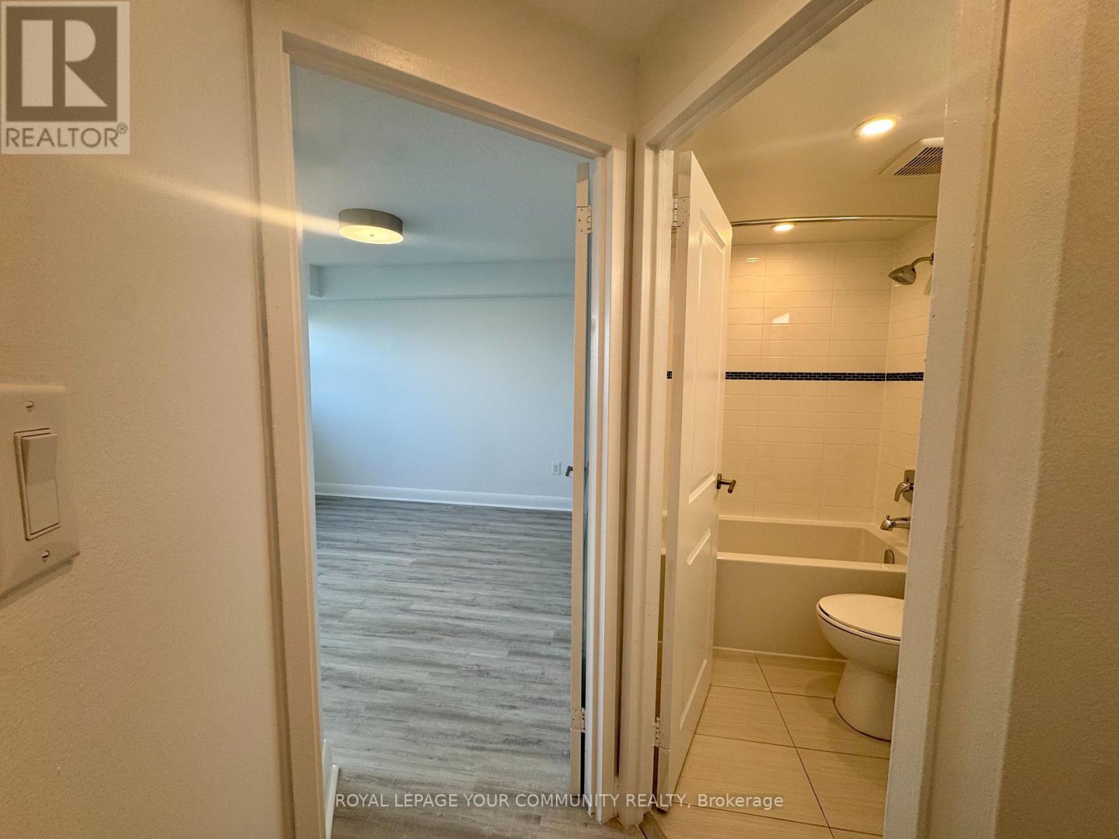 2106 - 201 Sherbourne Street, Toronto, Ontario  M5A 3X1 - Photo 8 - C12576832