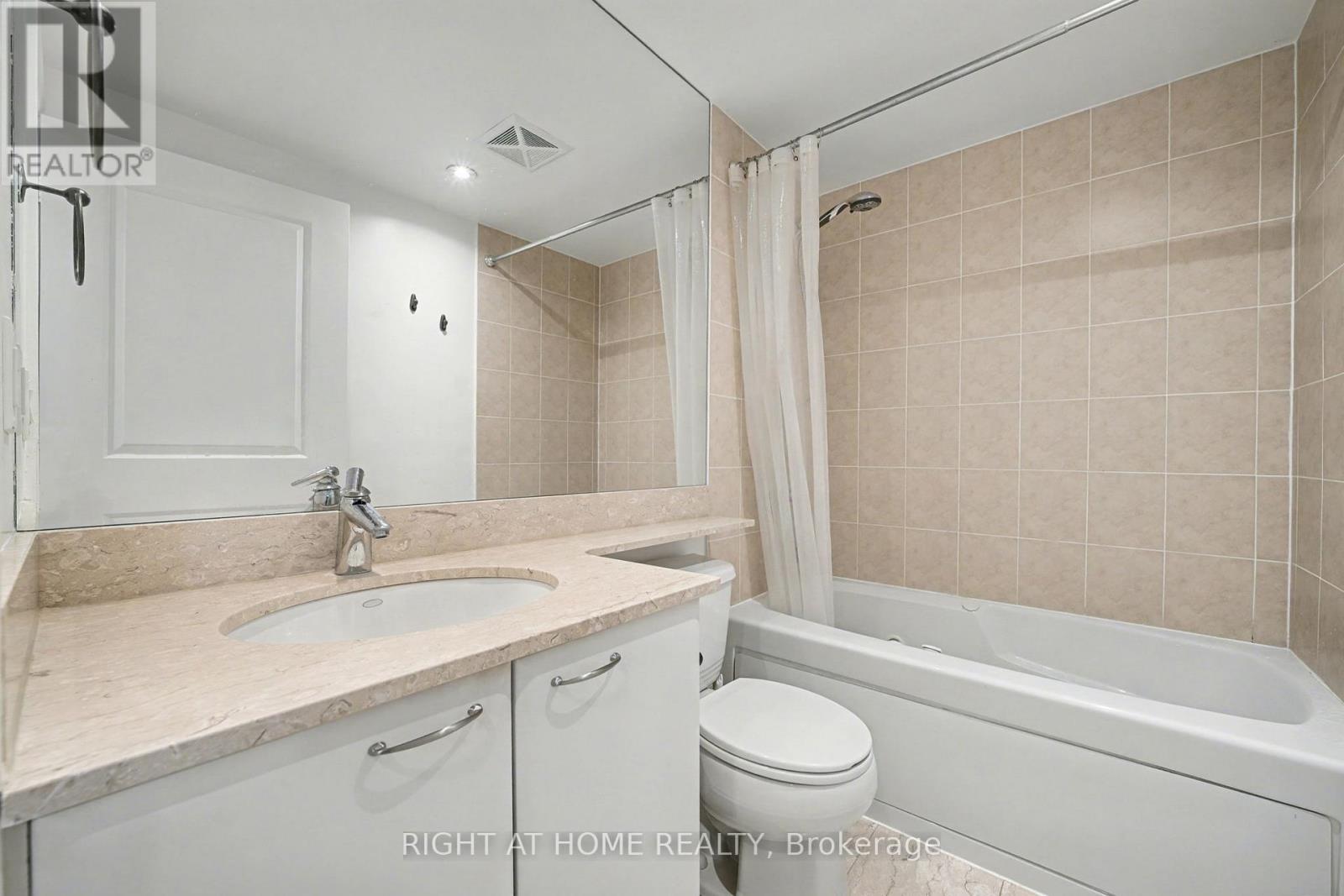 Lph13 - 15 Stafford Street, Toronto, Ontario  M5V 3X6 - Photo 10 - C12576856