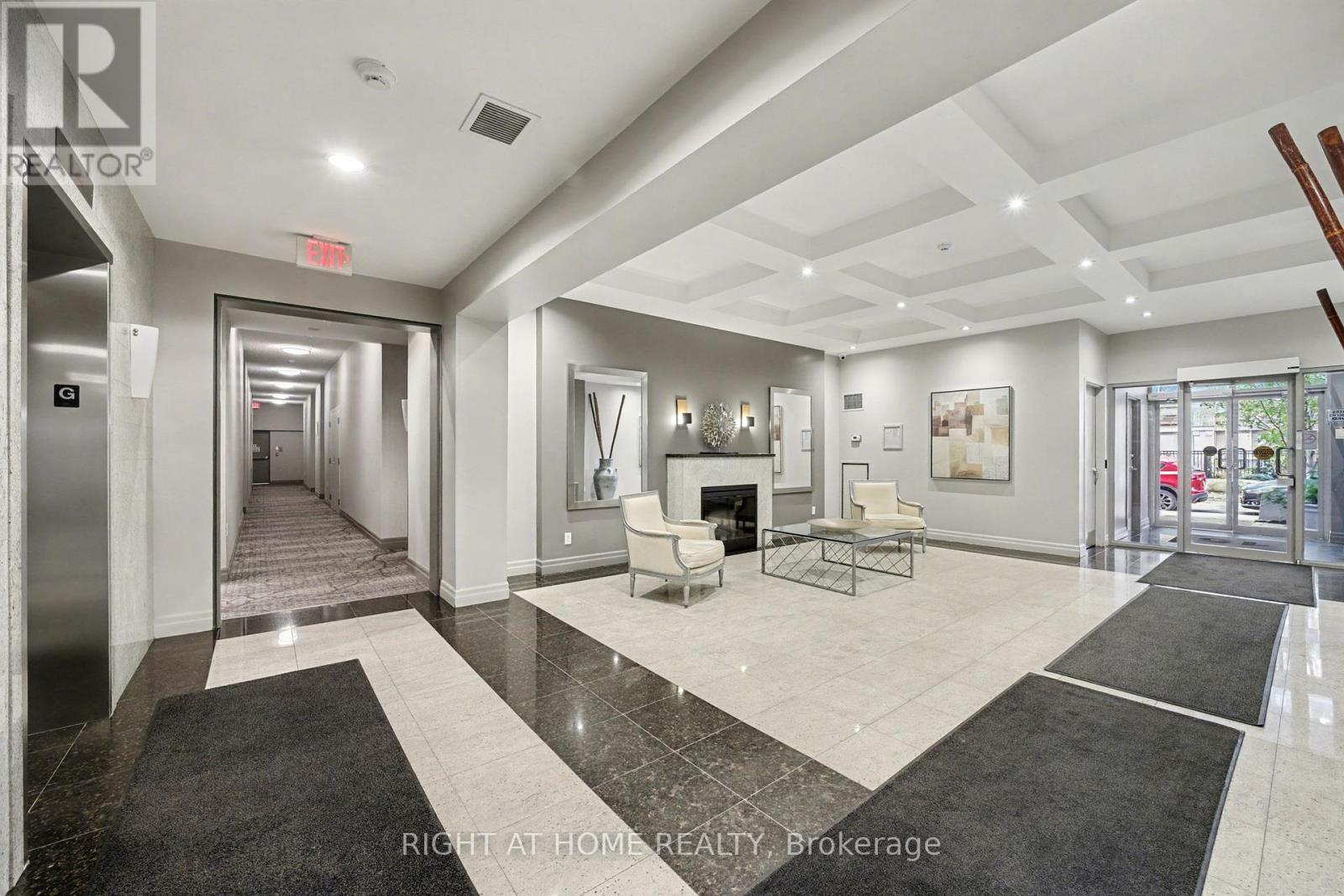 Lph13 - 15 Stafford Street, Toronto, Ontario  M5V 3X6 - Photo 18 - C12576856