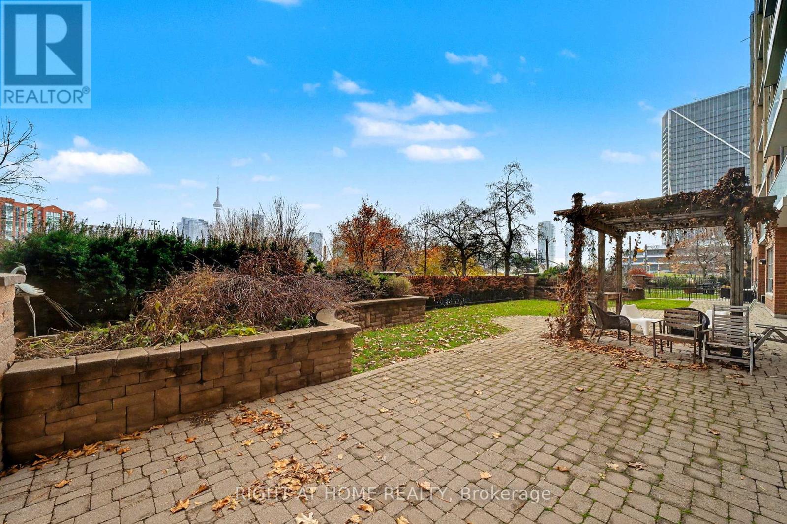 Lph13 - 15 Stafford Street, Toronto, Ontario  M5V 3X6 - Photo 19 - C12576856