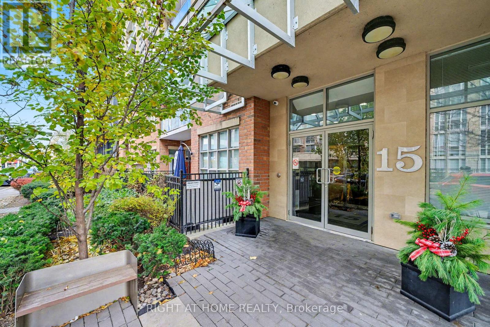 Lph13 - 15 Stafford Street, Toronto, Ontario  M5V 3X6 - Photo 23 - C12576856