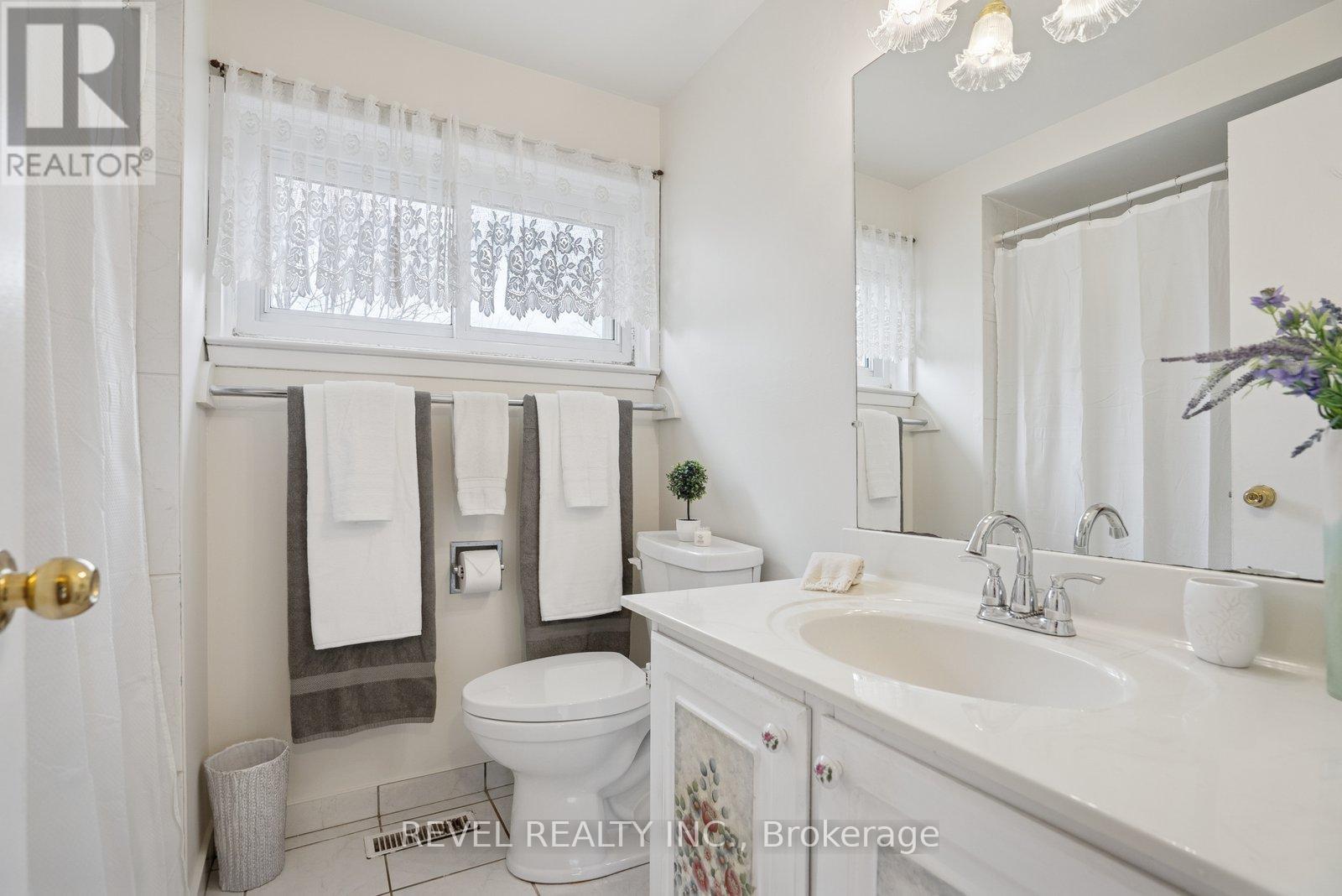 909 Harding Street, Whitby, Ontario L1N 1Y6 - Photo 21 - E12576248