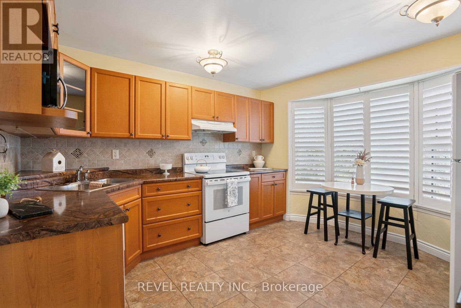 909 Harding Street, Whitby, Ontario L1N 1Y6 - Photo 14 - E12576248