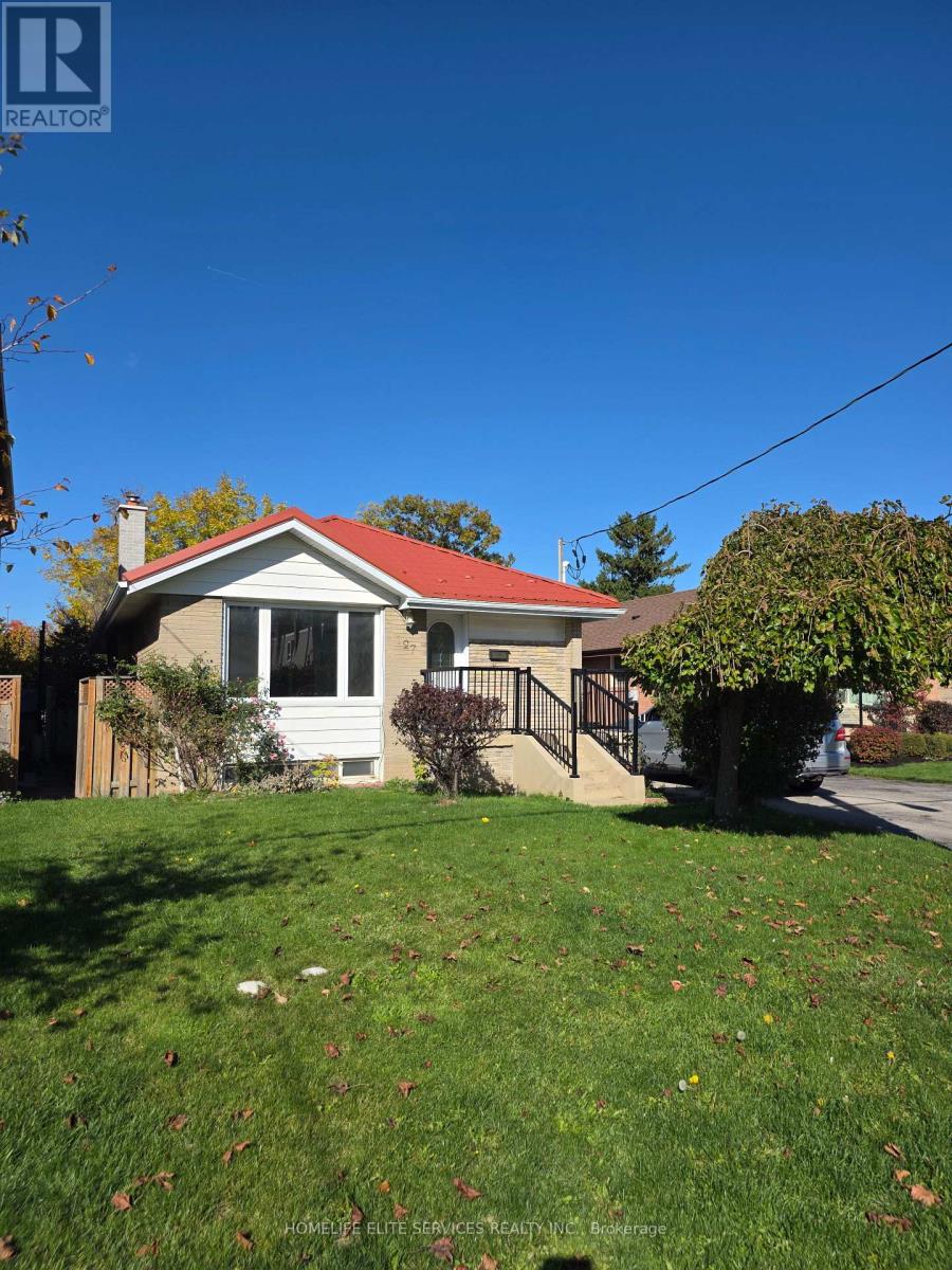 127 Budea Crescent, Toronto, Ontario  M1R 4W2 - Photo 3 - E12576812