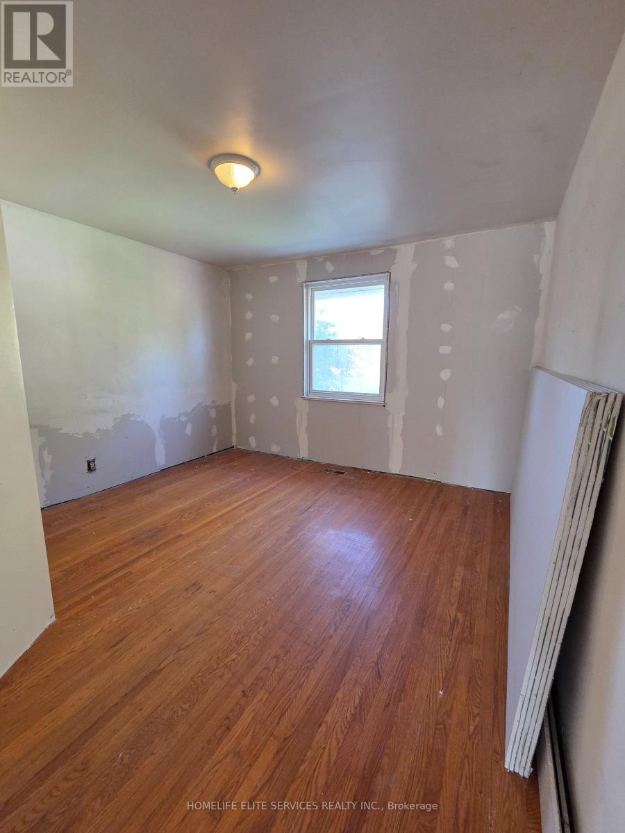 127 Budea Crescent, Toronto, Ontario  M1R 4W2 - Photo 9 - E12576812