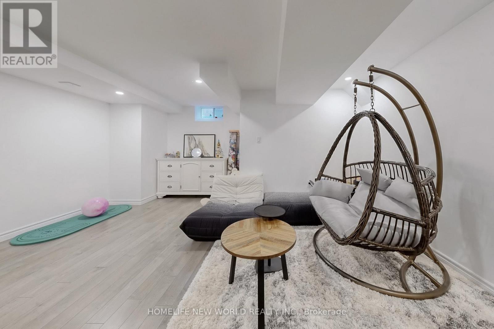 50 Ben Sinclair Avenue, East Gwillimbury, Ontario  L9N 0S2 - Photo 35 - N12576840