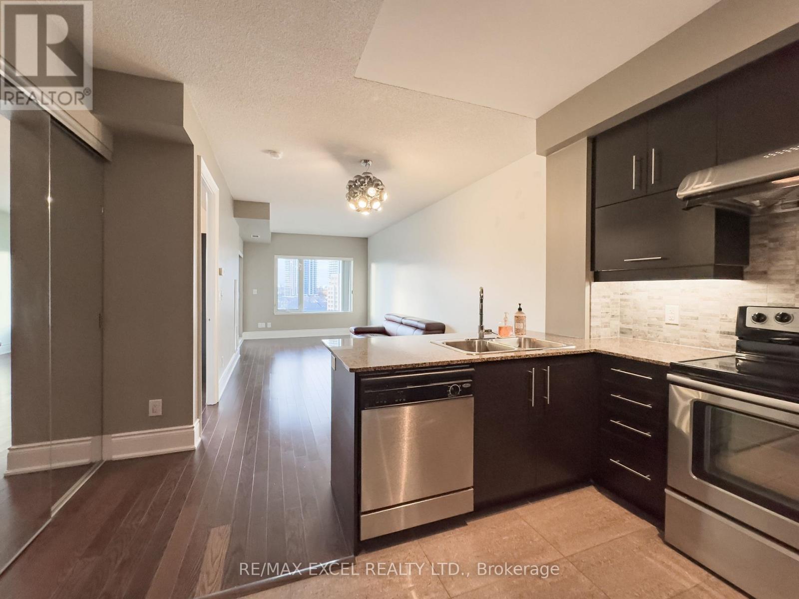 1207 - 233 South Park Road, Markham, Ontario  L3T 0B4 - Photo 8 - N12576860