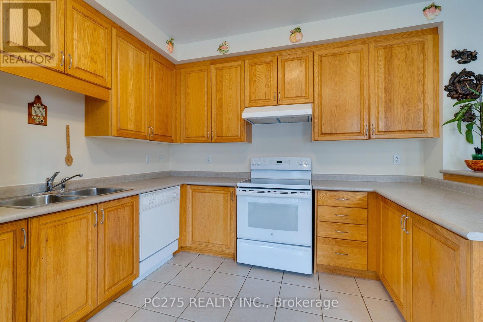 24 Wheatfield Drive, Vaughan, Ontario  L4H 2K7 - Photo 20 - N12576910