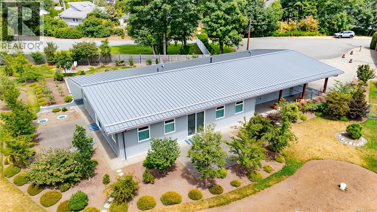 3767 Maple Lane, Royston, British Columbia  V0R 2V0 - Photo 9 - 1007005