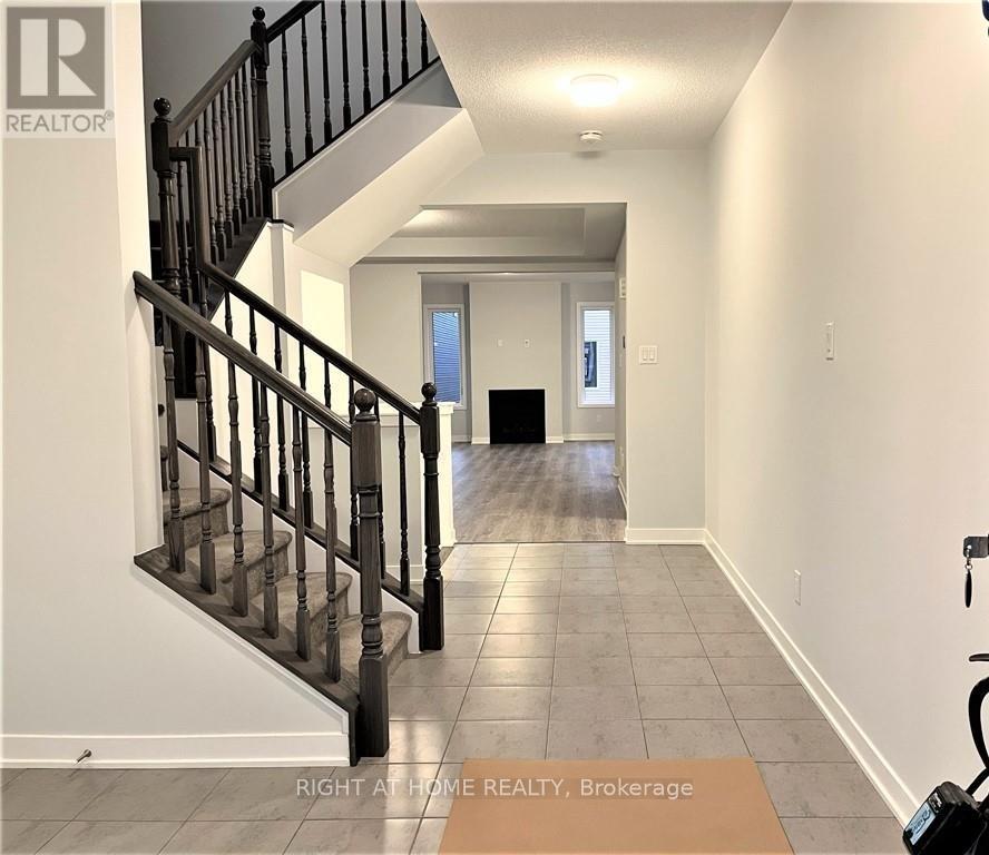 321 Crossway Terrace, Ottawa, Ontario  K2S 2Z3 - Photo 4 - X12576970