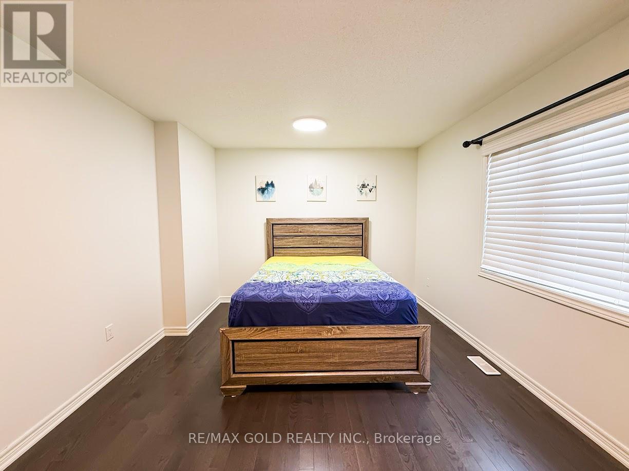 21 Parity Road, Brampton, Ontario  L6X 0Z3 - Photo 8 - W12576850