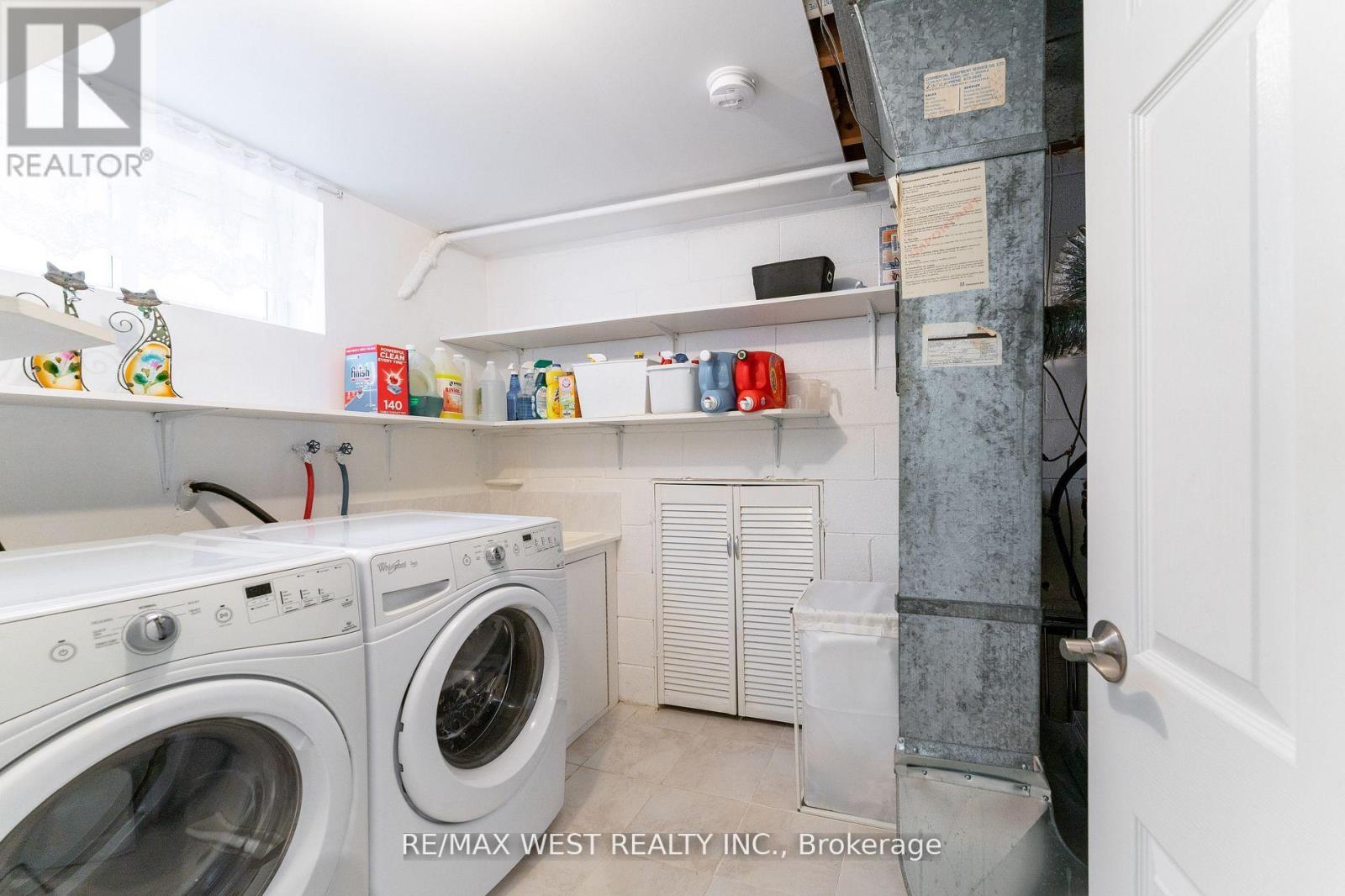 11 Farley Crescent, Toronto, Ontario  M9R 2A5 - Photo 23 - W12576852