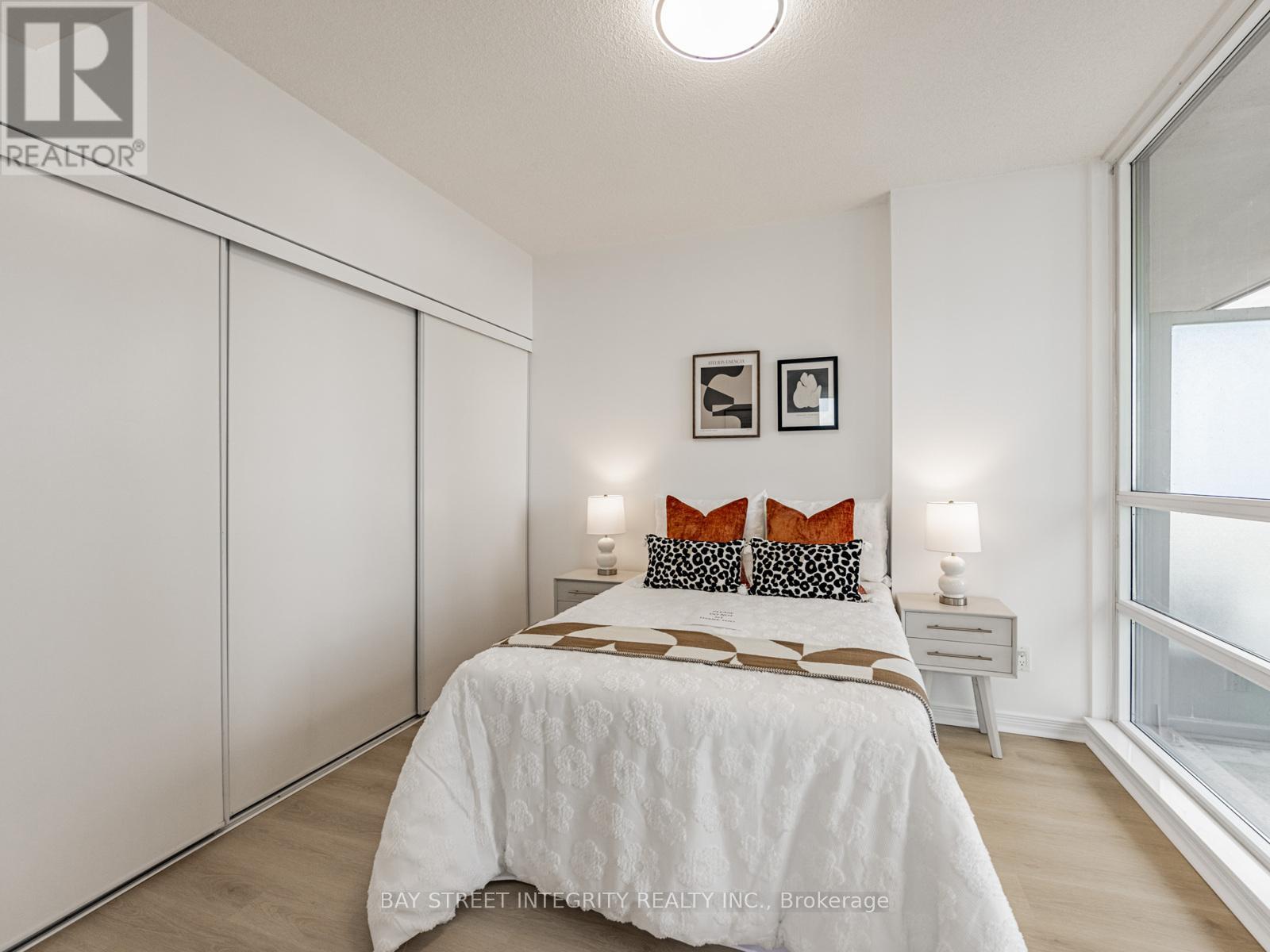 2706 - 2230 Lakeshore Boulevard W, Toronto, Ontario  M8V 0B2 - Photo 15 - W12576864