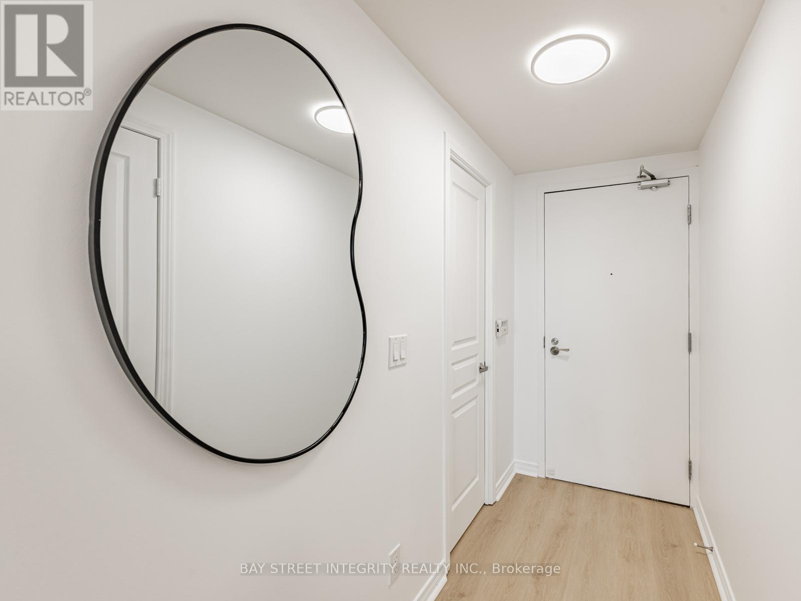 2706 - 2230 Lakeshore Boulevard W, Toronto, Ontario  M8V 0B2 - Photo 2 - W12576864