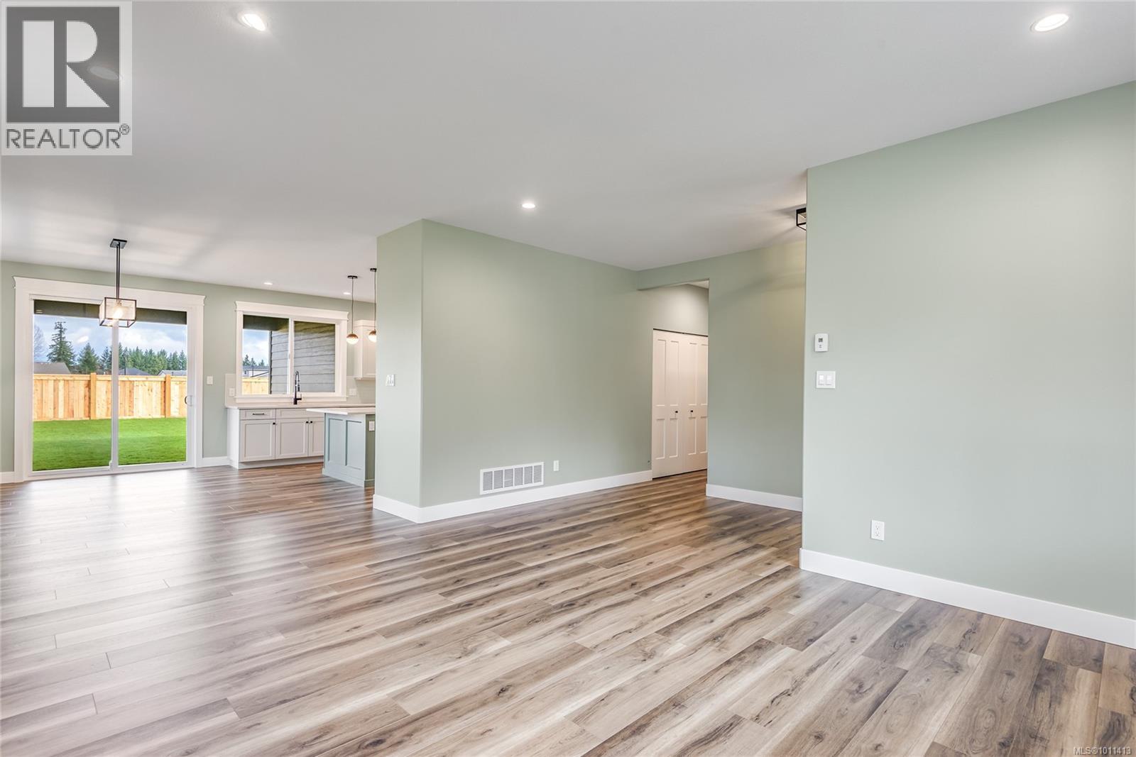 742 Salmonberry St, Campbell River, British Columbia  V9H 0G1 - Photo 7 - 1011413