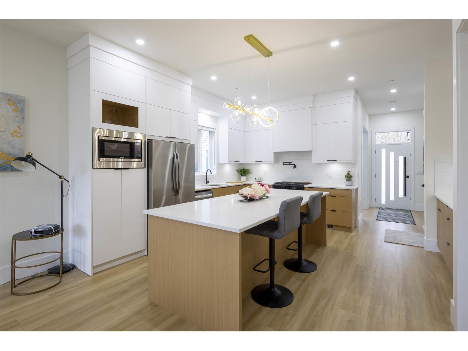 7683 197 Street, Langley, British Columbia  V2Y 3T4 - Photo 2 - R3070079