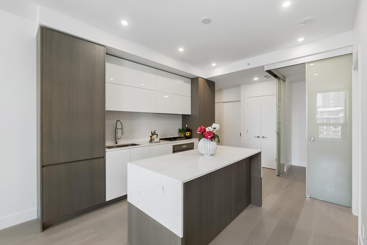 601 1342 Johnston Road, Surrey, British Columbia  V4B 0C7 - Photo 1 - R3065917