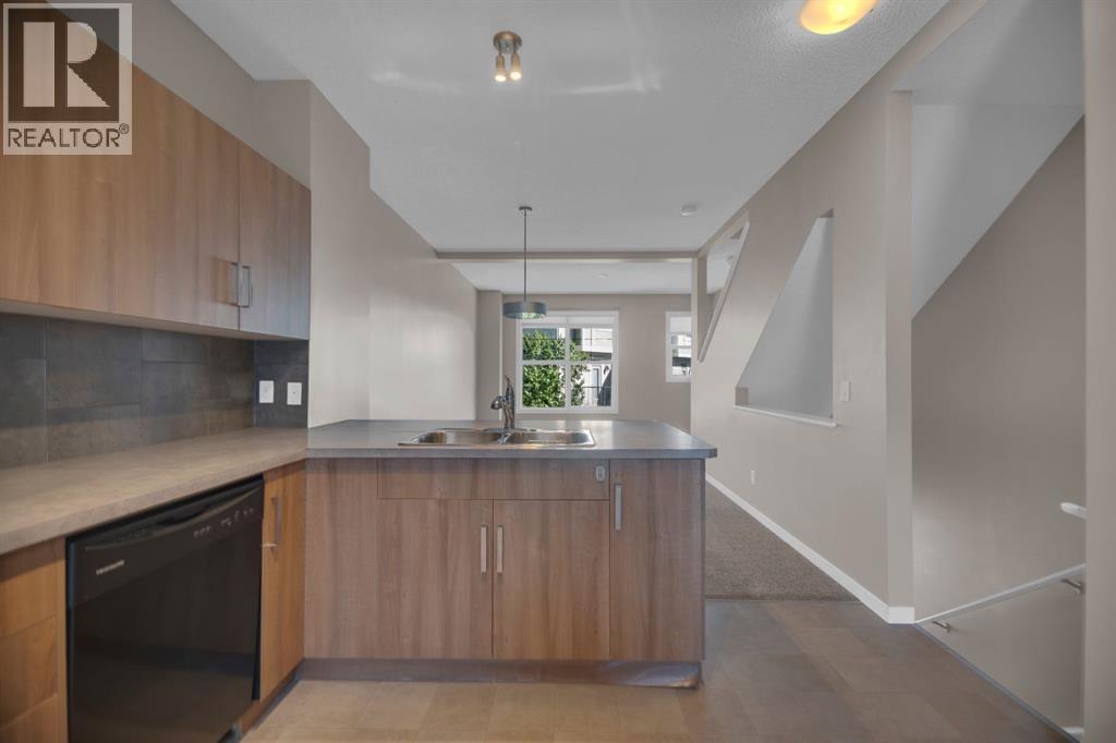 136 New Brighton Point Se, Calgary, Alberta  T2Z 1B7 - Photo 10 - A2260559