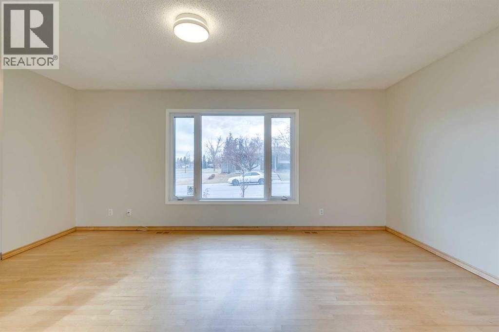 4 Lake Huron Place Se, Calgary, Alberta  T2J 5H9 - Photo 8 - A2270662