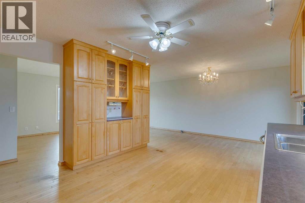 4 Lake Huron Place Se, Calgary, Alberta  T2J 5H9 - Photo 16 - A2270662