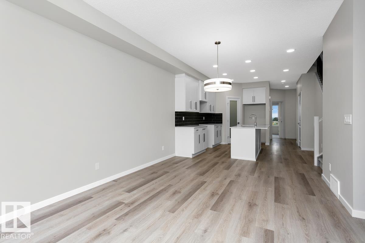 4305 Kinglet Dr Nw, Edmonton, Alberta  T5S 0W6 - Photo 5 - E4461064