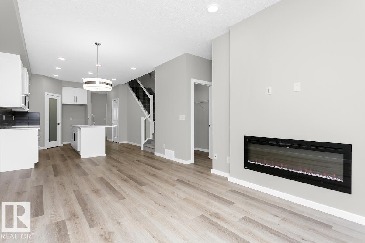 4305 Kinglet Dr Nw, Edmonton, Alberta  T5S 0W6 - Photo 4 - E4461064