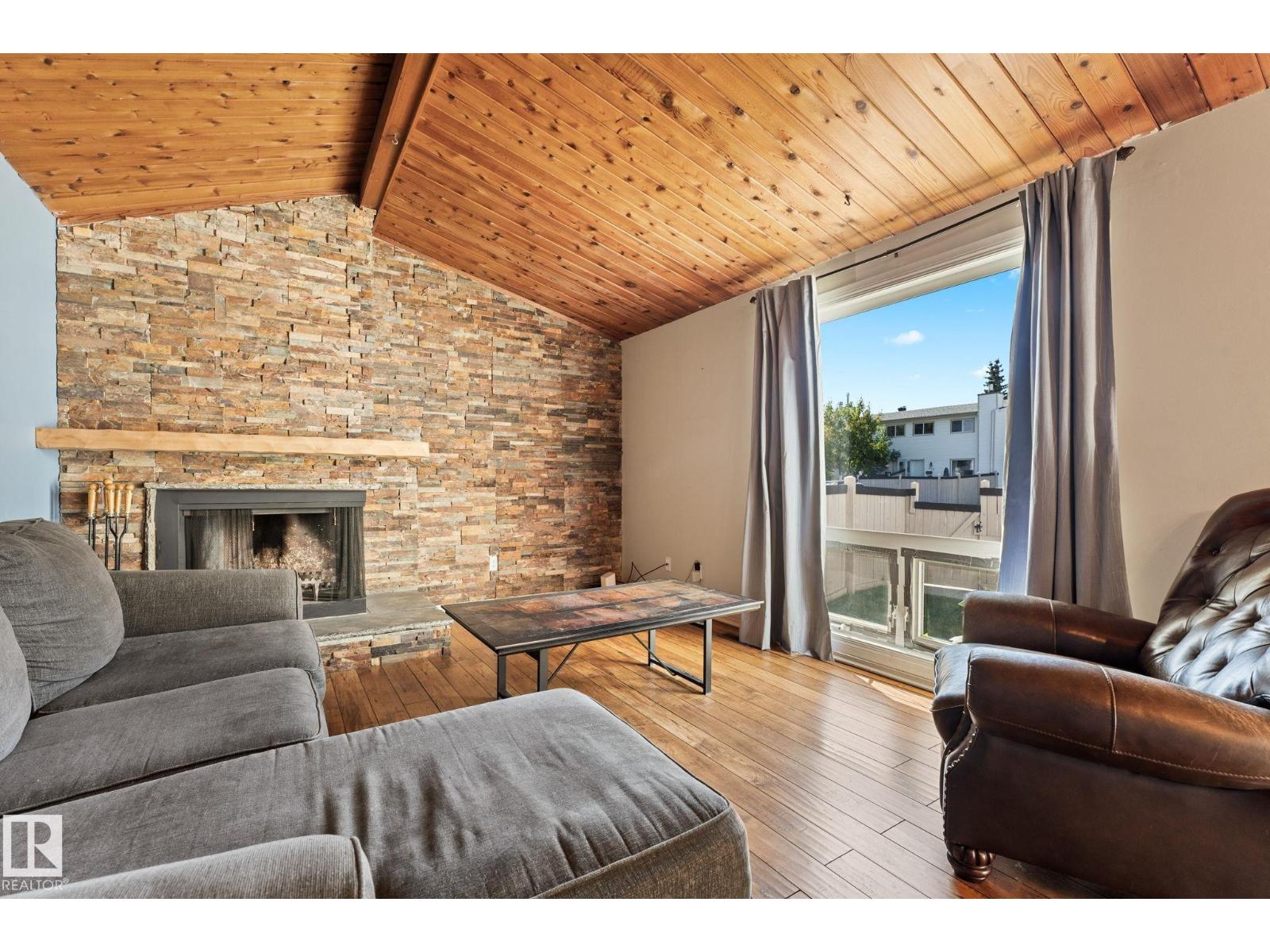 167 Marlborough Place Nw, Edmonton, Alberta  T5T 1Y6 - Photo 4 - E4463244