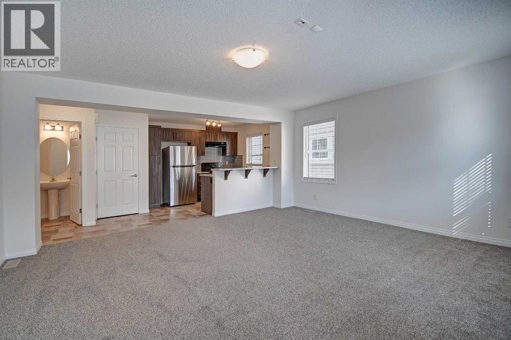 221 Hillcrest Gardens Sw, Airdrie, Alberta  T4B 4J2 - Photo 10 - A2258738