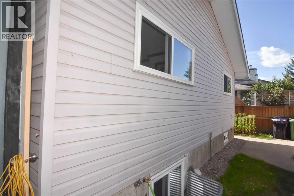 112 Woodvale Road Sw, Calgary, Alberta  T2W 3M8 - Photo 20 - A2260181