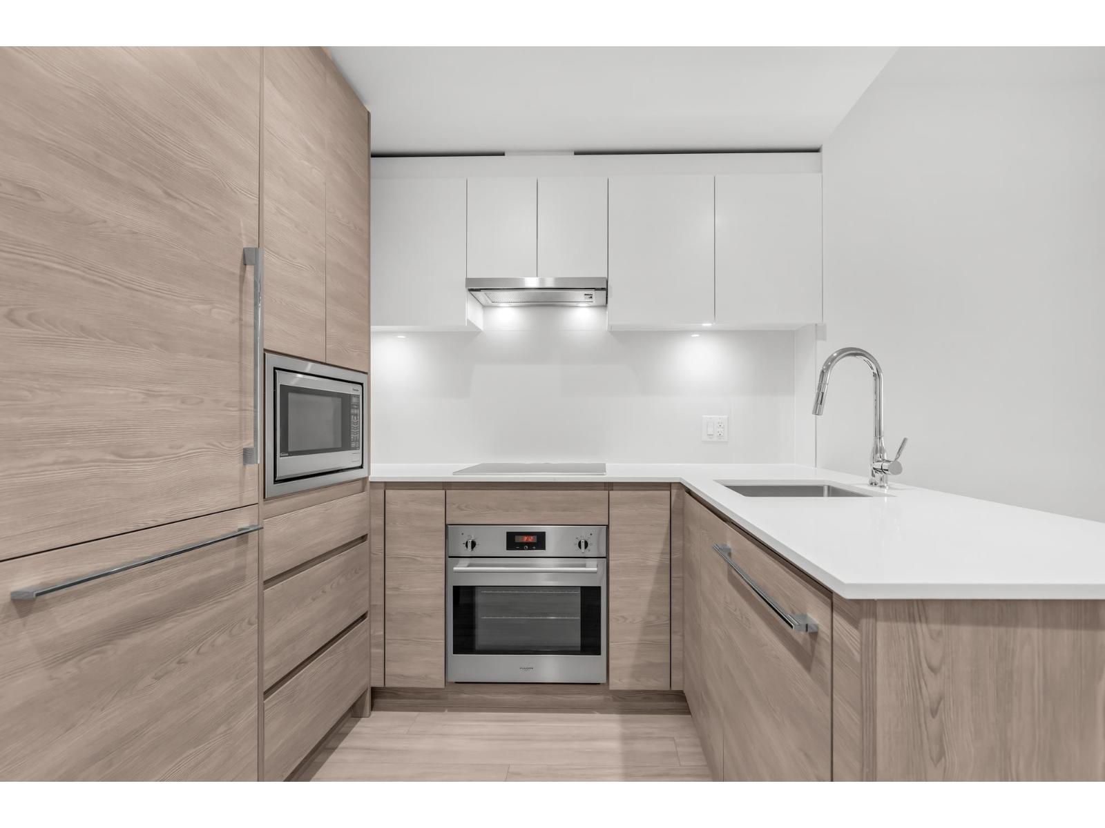 2702 13615 Fraser Highway, Surrey, British Columbia  V3T 0P7 - Photo 10 - R3069816