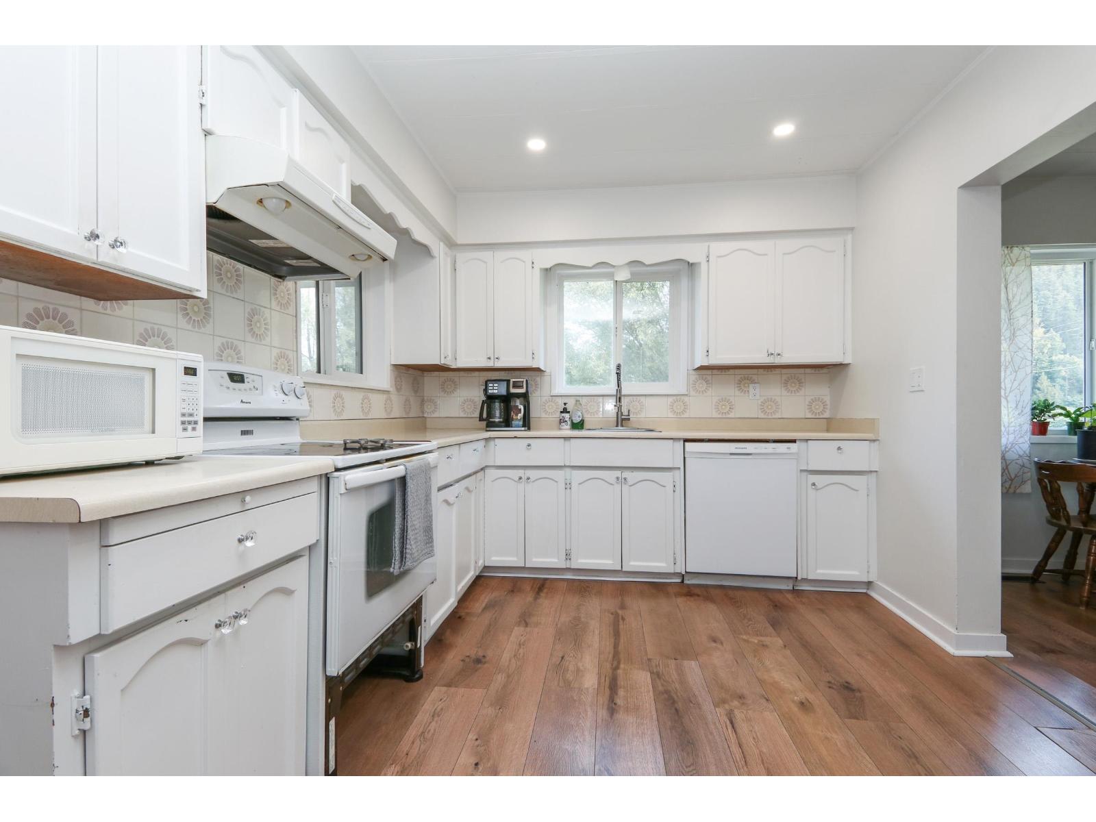 36113 Page Road, Abbotsford, British Columbia  V3G 1P3 - Photo 4 - R3069889