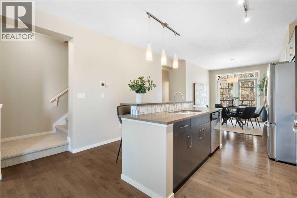 420 Ascot Circle Sw, Calgary, Alberta  T3H 0X3 - Photo 7 - A2271300