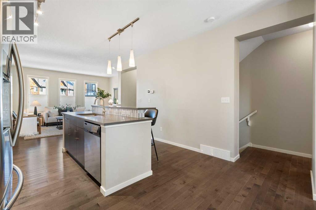 420 Ascot Circle Sw, Calgary, Alberta  T3H 0X3 - Photo 8 - A2271300