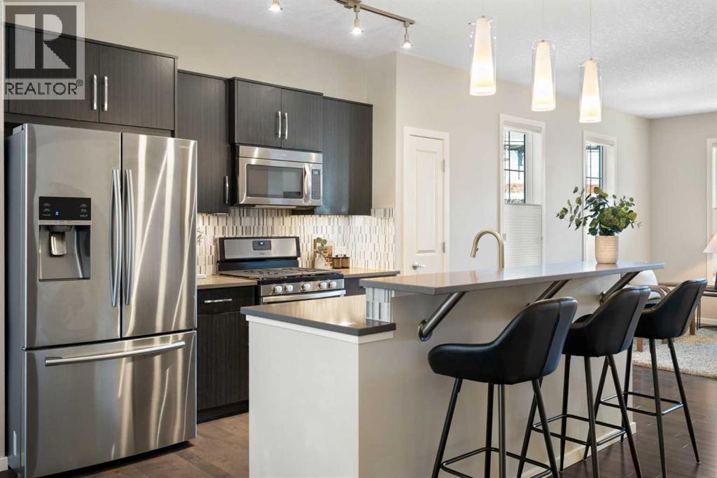 420 Ascot Circle Sw, Calgary, Alberta  T3H 0X3 - Photo 3 - A2271300