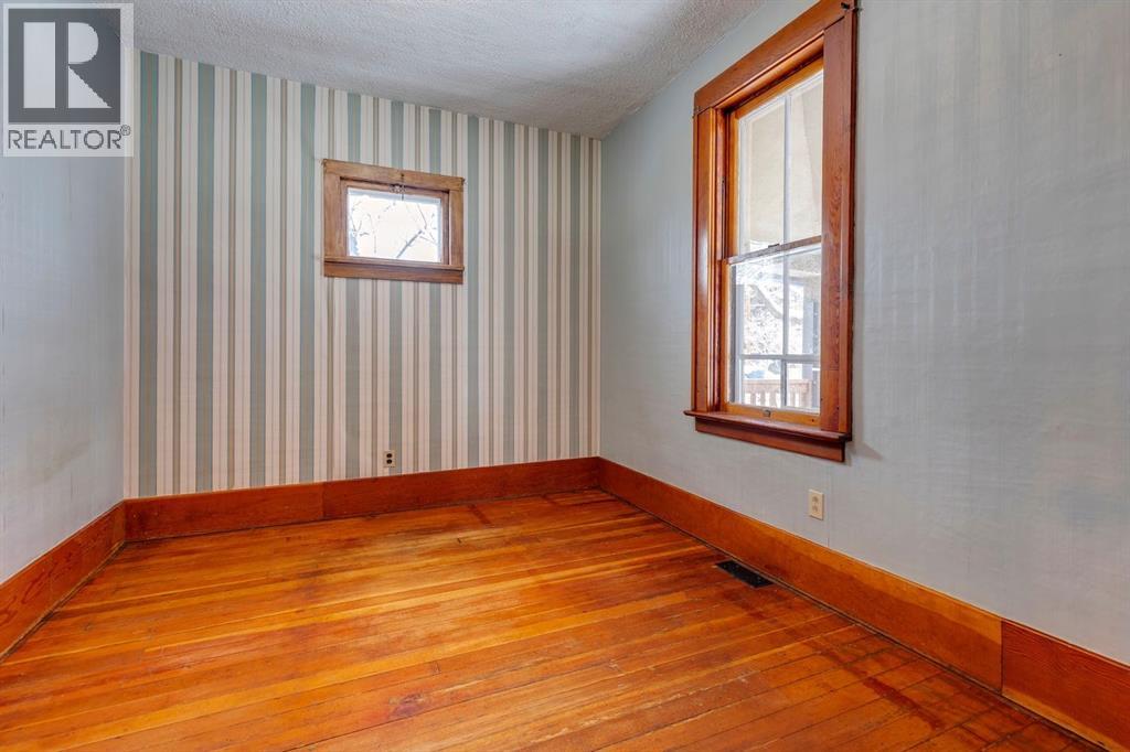 77 Elma Street W, Okotoks, Alberta  T1S 1J8 - Photo 11 - A2272301