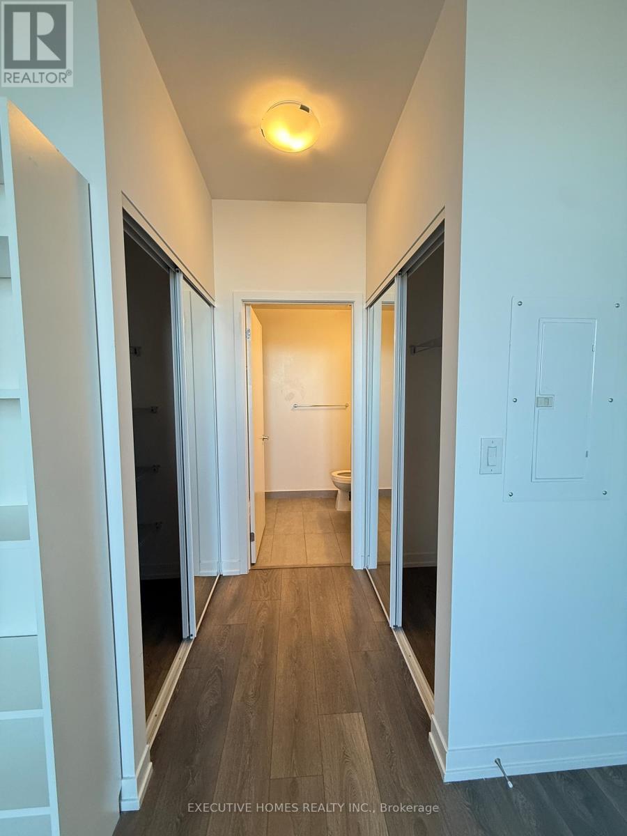 913 - 2520 Eglinton Avenue W, Mississauga, Ontario  L5M 0Y4 - Photo 8 - W12576024