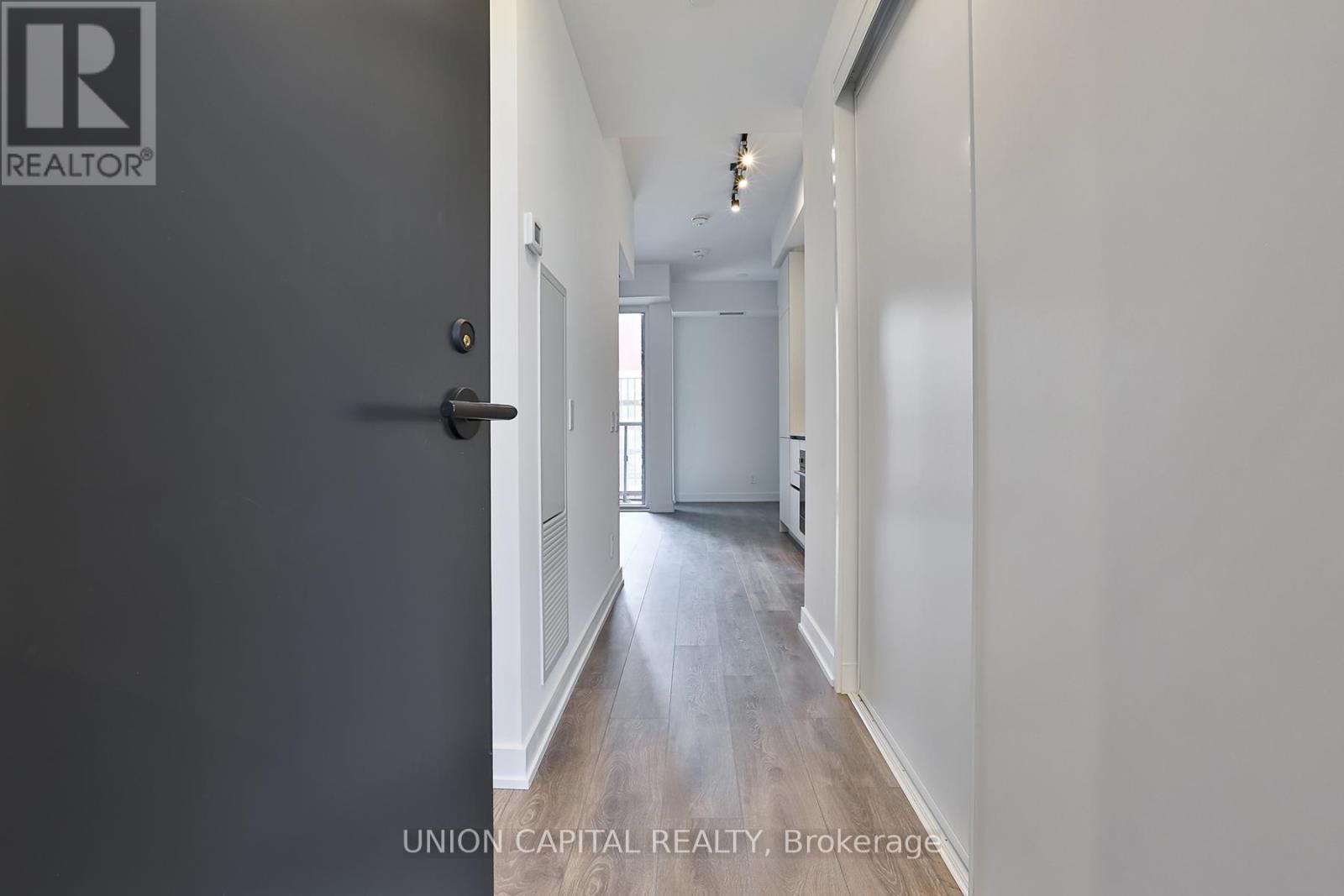 1111 - 108 PETER STREET, Toronto, Ontario