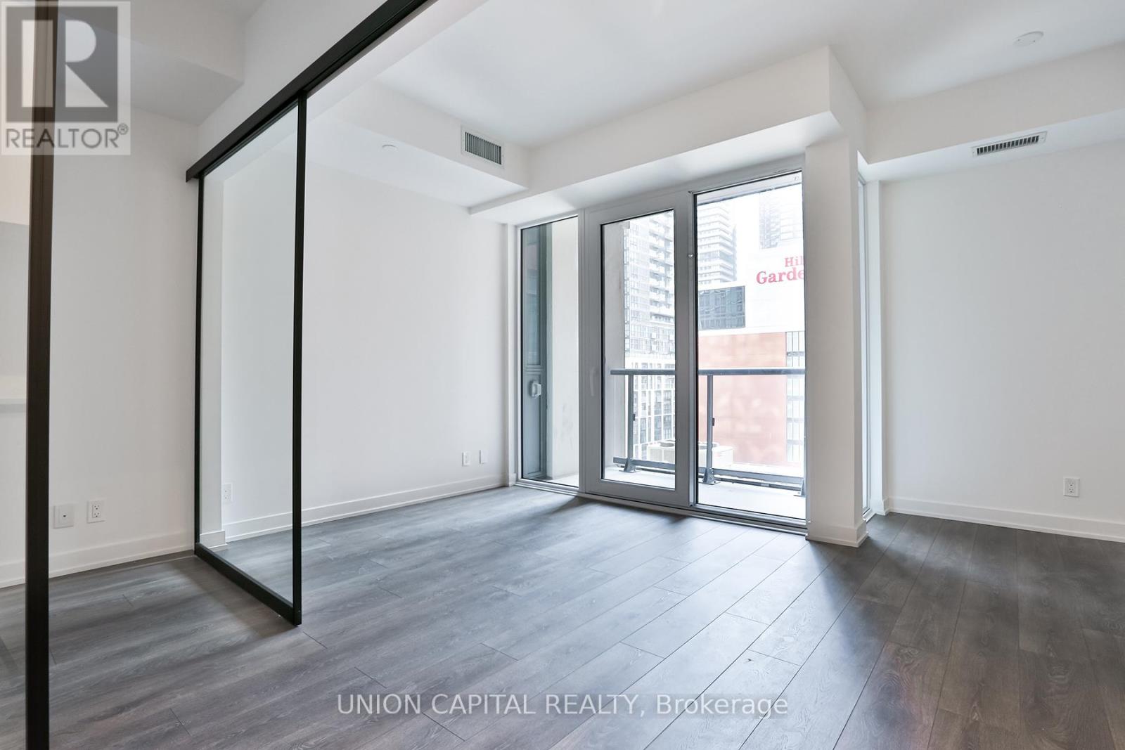 1111 - 108 Peter Street, Toronto, Ontario  M5V 0W2 - Photo 10 - C12576894