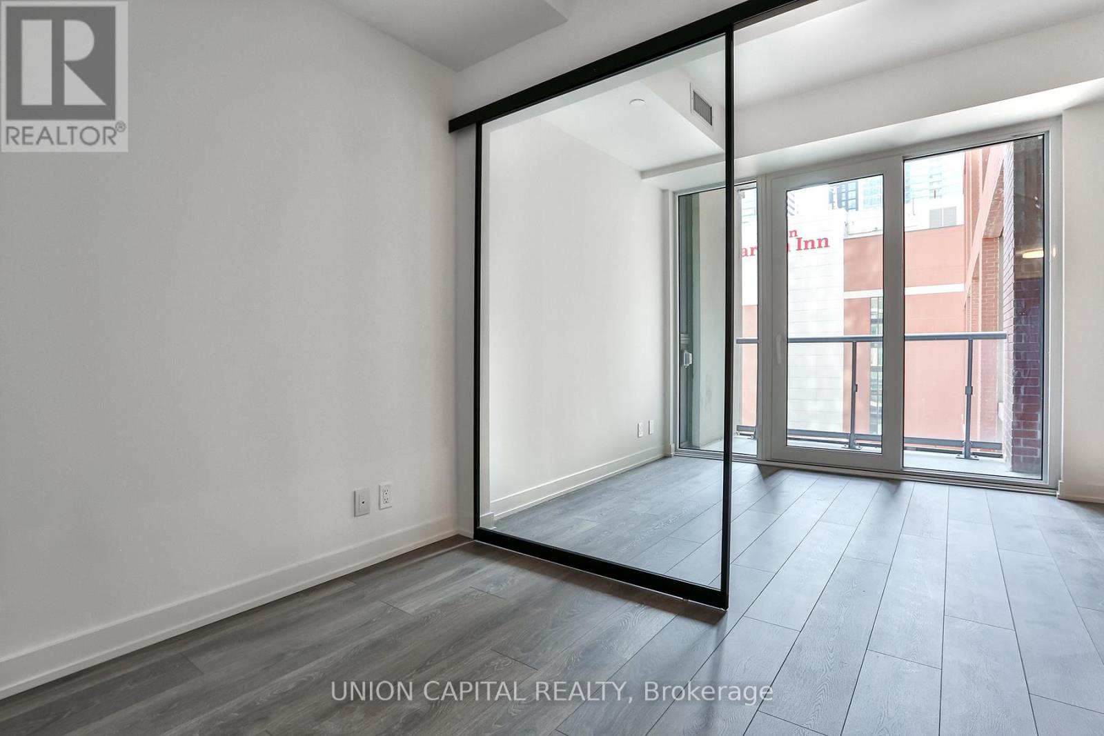 1111 - 108 Peter Street, Toronto, Ontario  M5V 0W2 - Photo 11 - C12576894