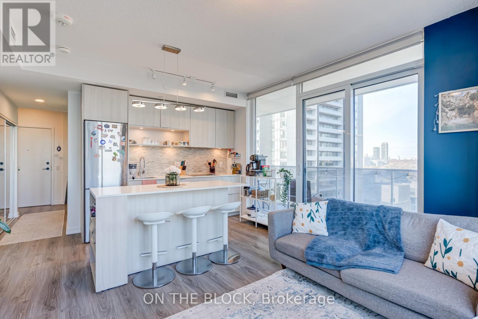 2204 - 20 TUBMAN AVENUE, Toronto, Ontario