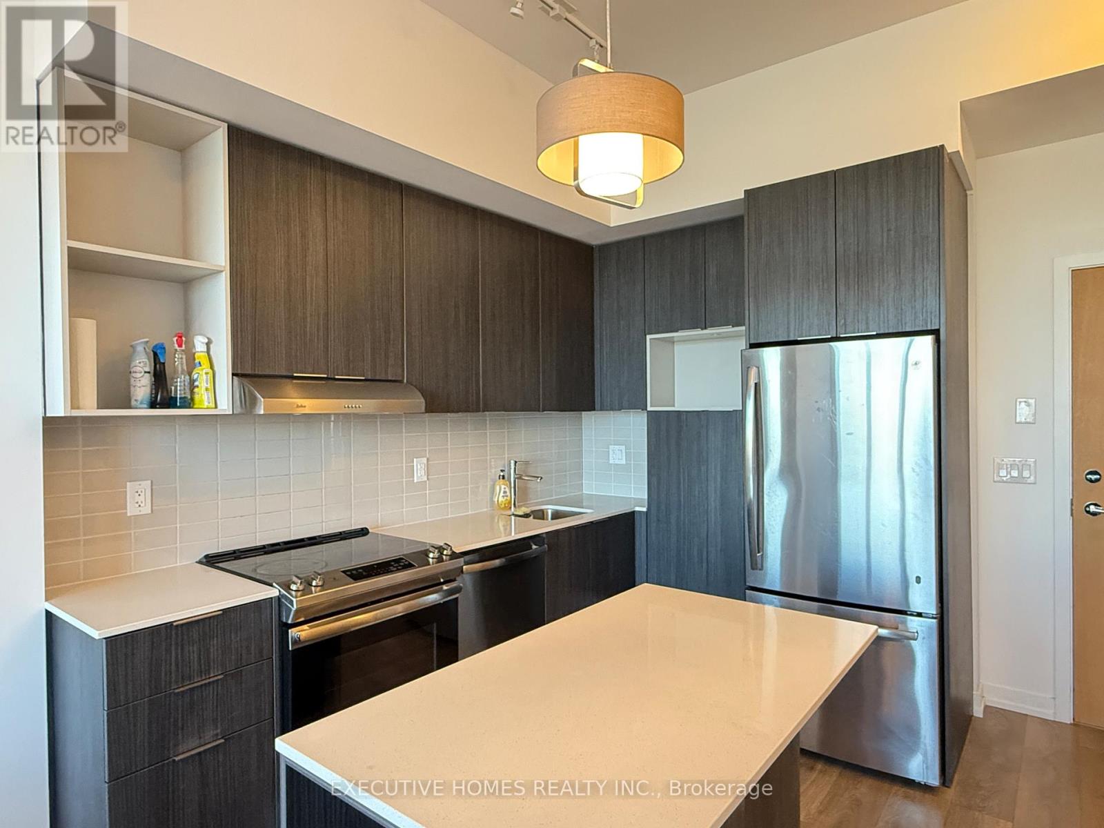 913 - 2520 Eglinton Avenue W, Mississauga, Ontario  L5M 0Y4 - Photo 4 - W12576024