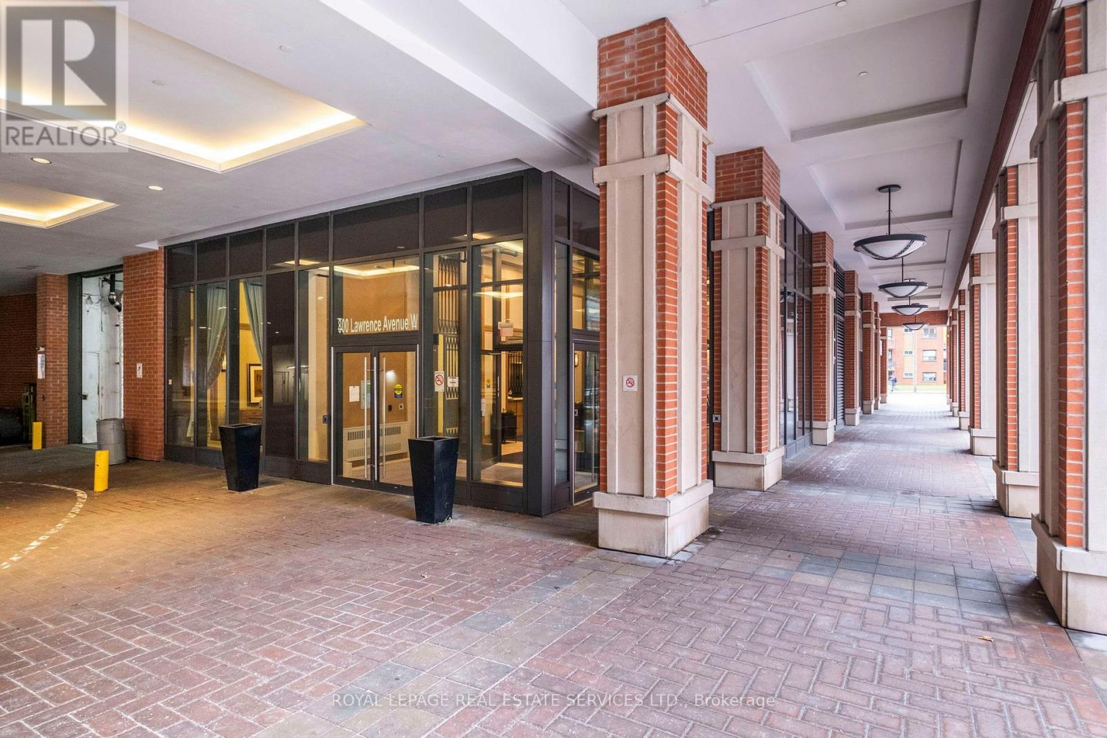 619 - 800 Lawrence Avenue W, Toronto, Ontario M6A 0B1 - Photo 5 - W12576736
