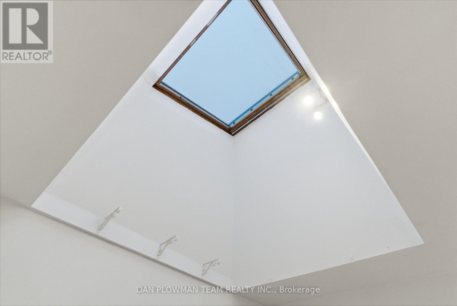 366 Rosedale Drive, Whitby, Ontario  L1N 1Z4 - Photo 16 - E12576880