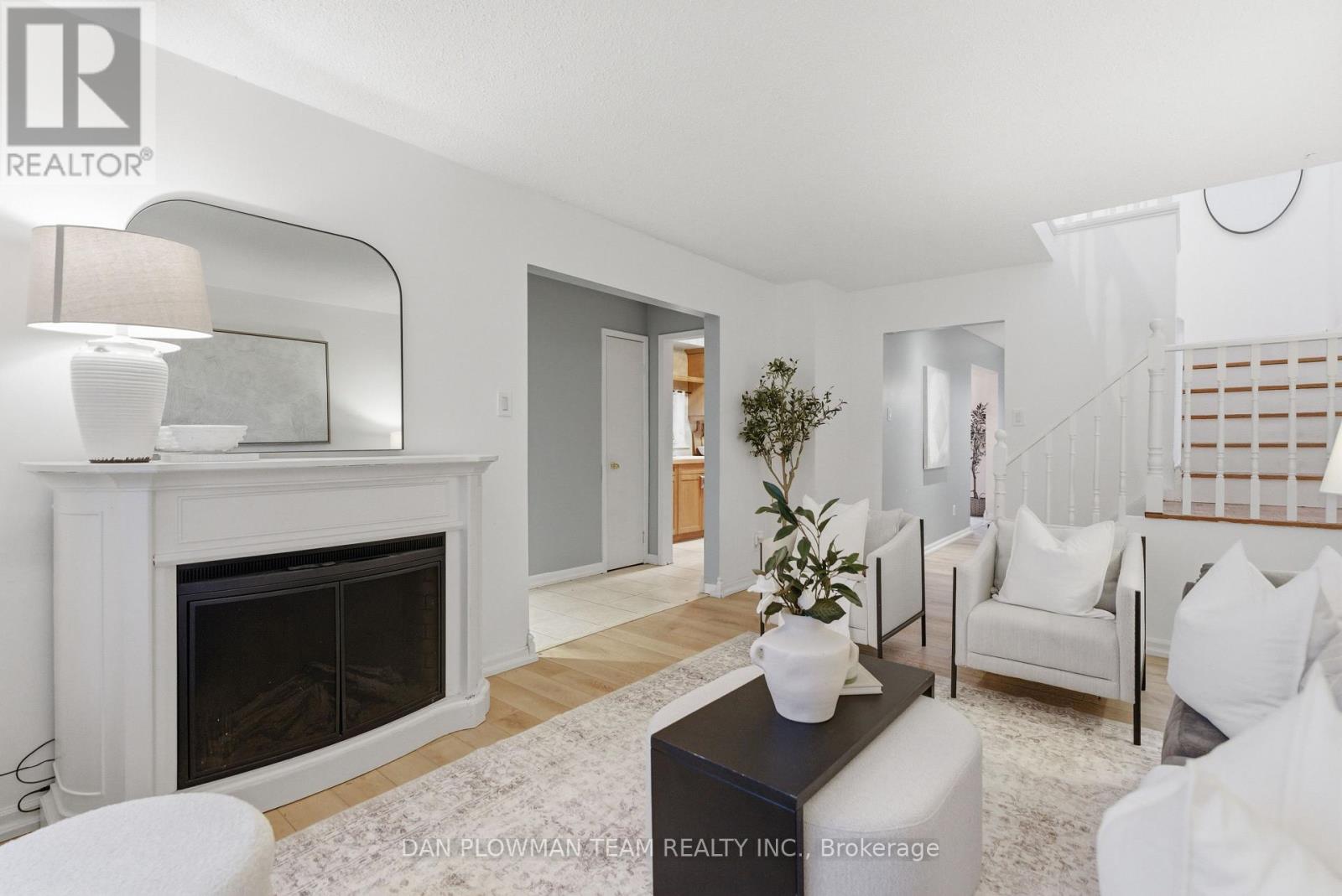 366 Rosedale Drive, Whitby, Ontario  L1N 1Z4 - Photo 7 - E12576880