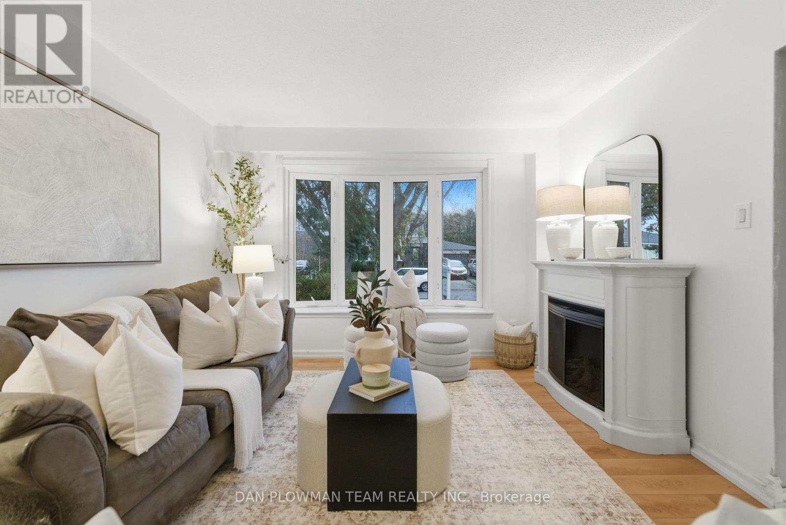 366 Rosedale Drive, Whitby, Ontario  L1N 1Z4 - Photo 8 - E12576880