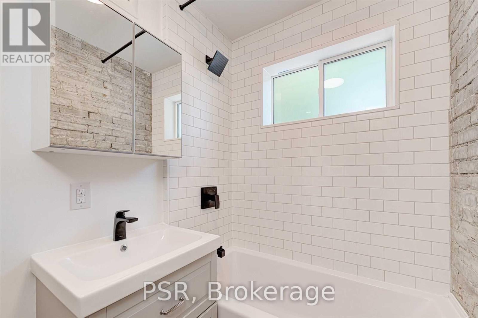 Main - 89 Hammersmith Avenue, Toronto, Ontario  M4E 2W3 - Photo 7 - E12576890