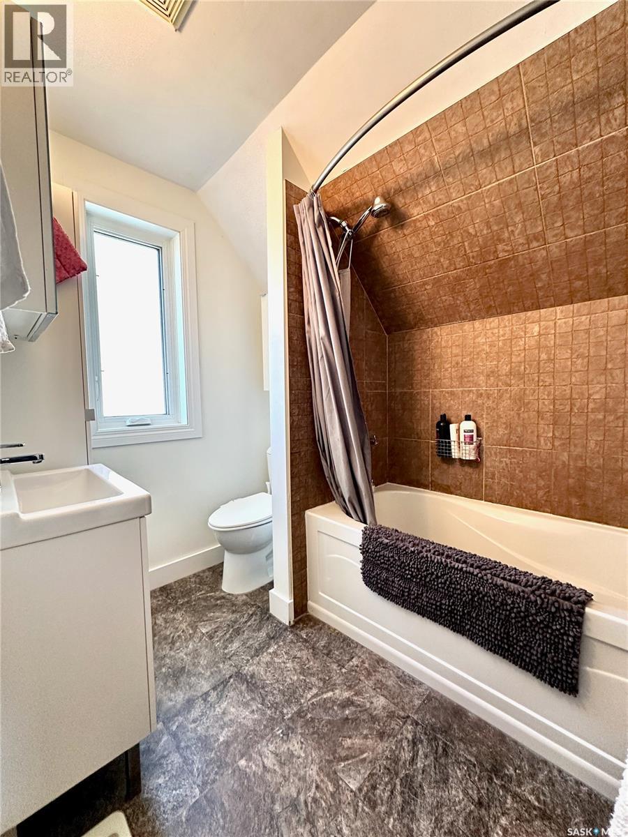 537 F Avenue S, Saskatoon, Saskatchewan  S7M 1T6 - Photo 17 - SK024706