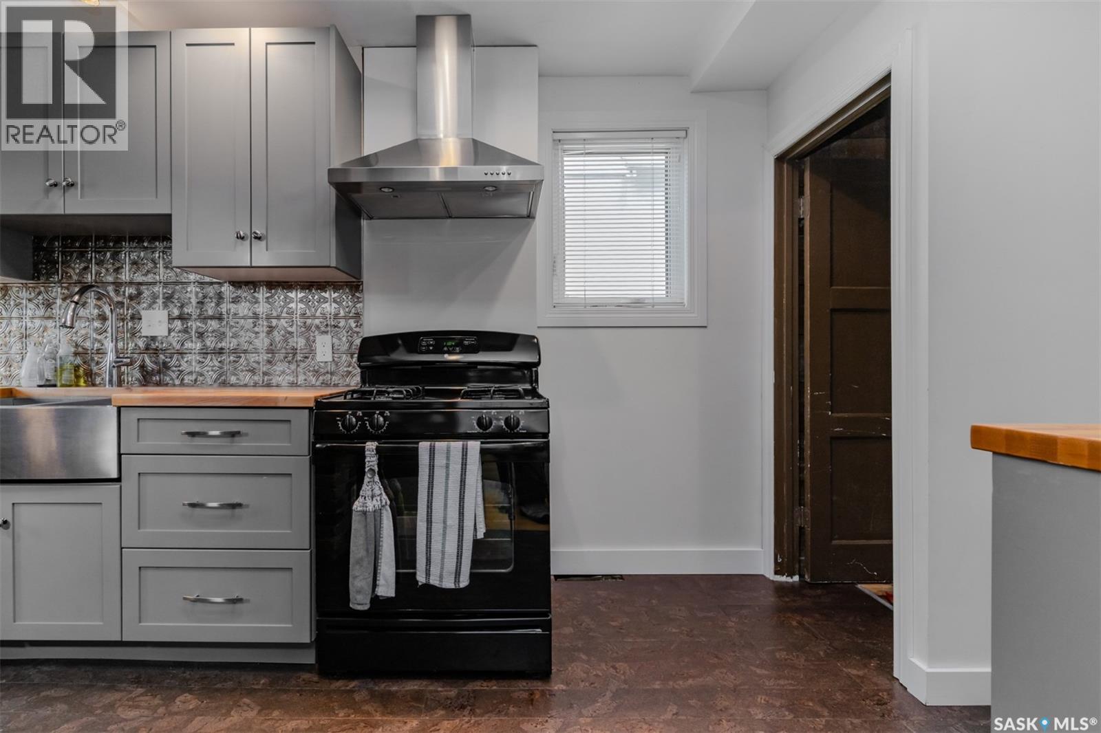 537 F Avenue S, Saskatoon, Saskatchewan  S7M 1T6 - Photo 9 - SK024706