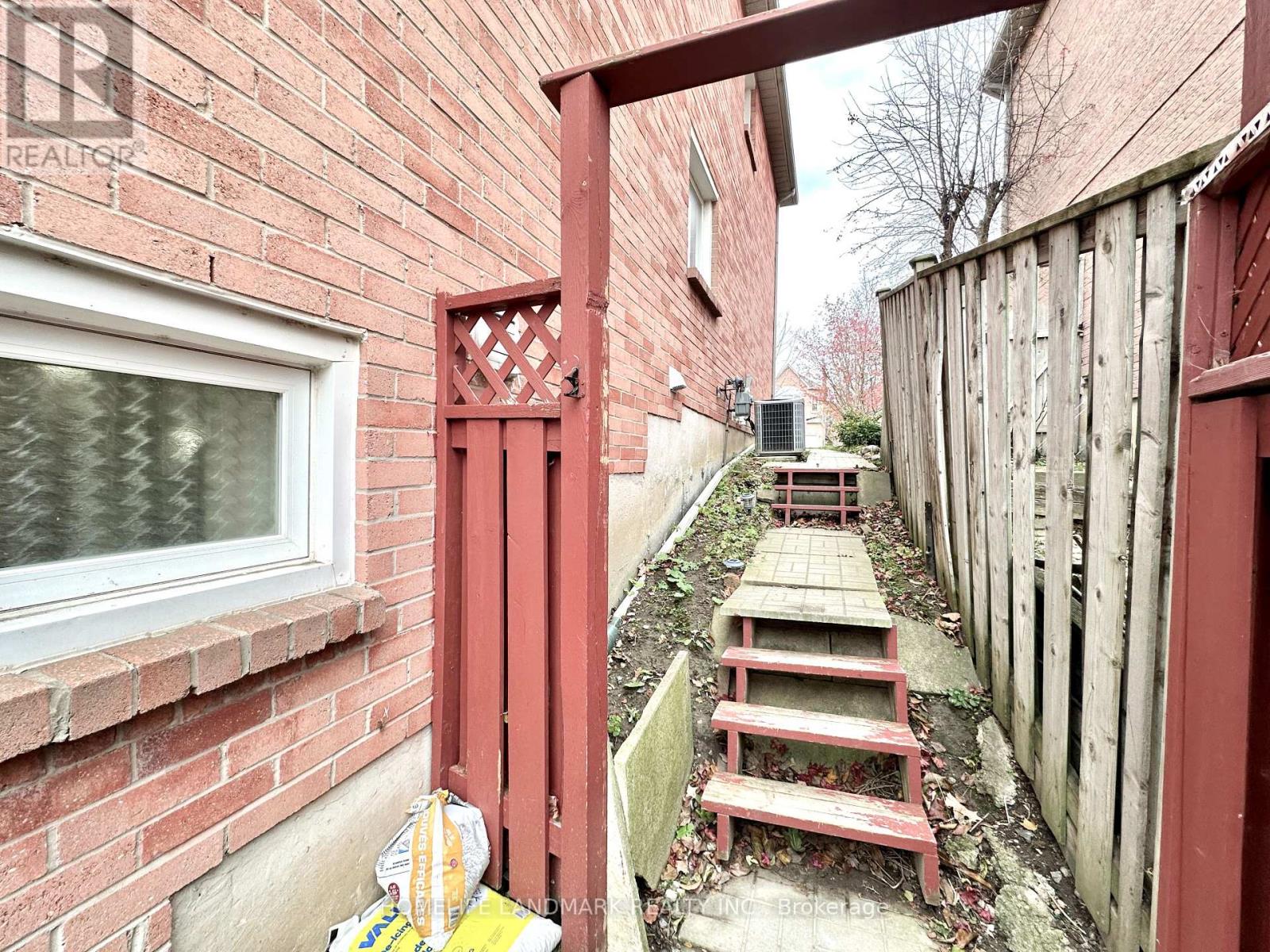 Bsmt - 9 Captain Francis Drive, Markham, Ontario L3R 9C7 - Photo 2 - N12576898