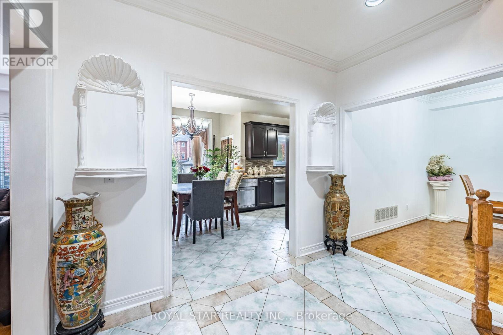 40 Oakdale Road, Vaughan, Ontario  L6A 1J1 - Photo 10 - N12576924